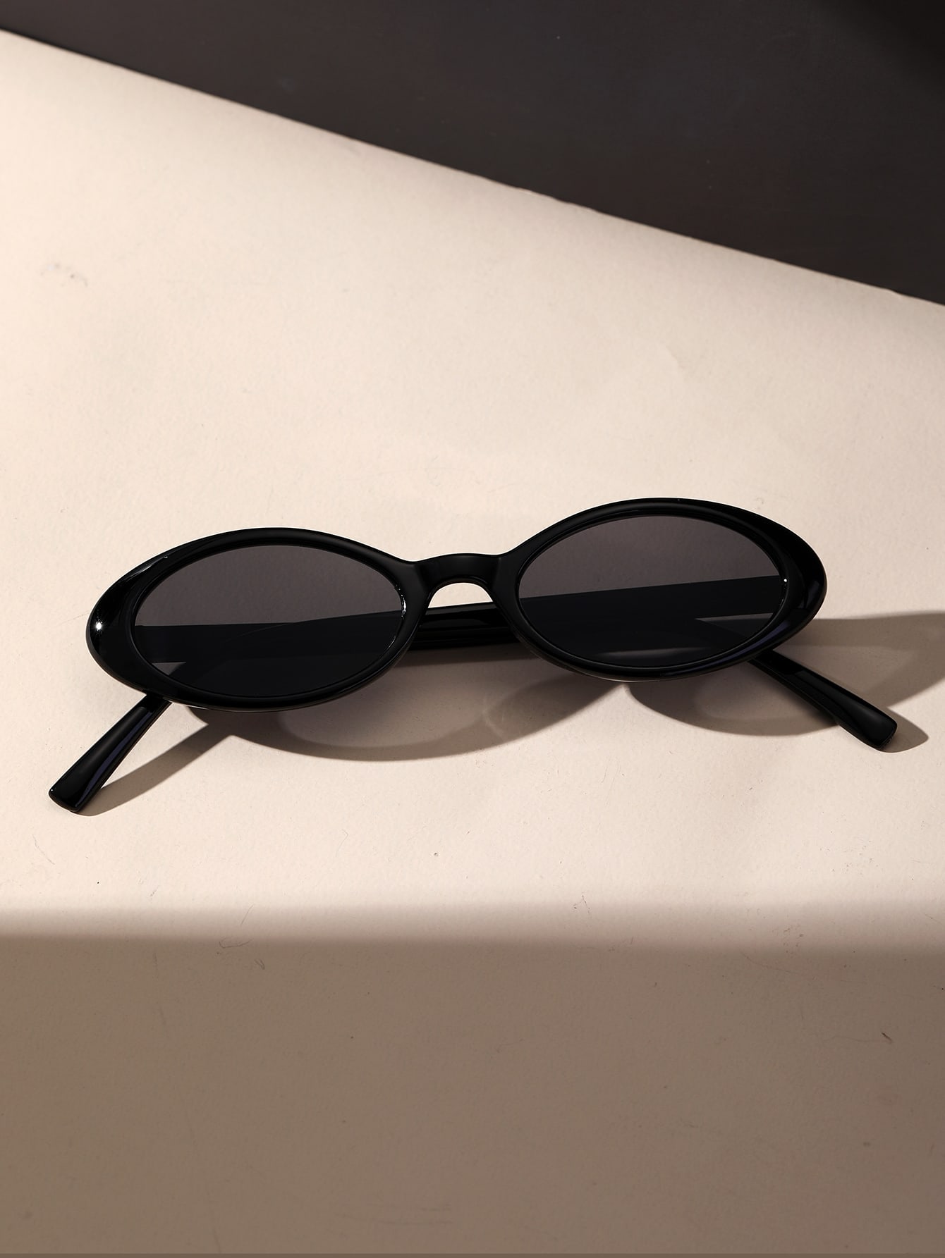 Óculos de Sol Oval Frame